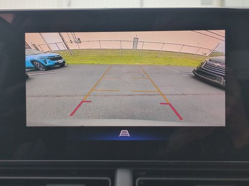 Certified 2025 Chevrolet Trax RS w/ Sunroof Package image 15