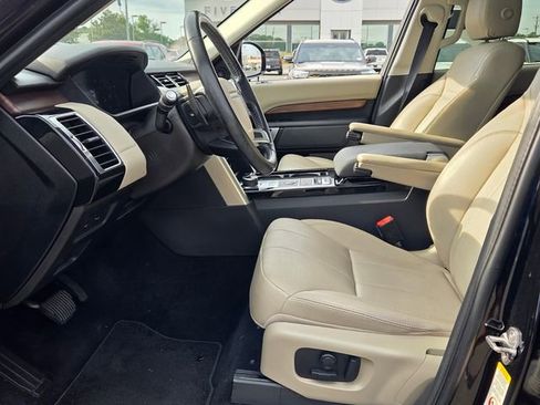 Used 2018 Land Rover Discovery HSE AWD/4WD image 11