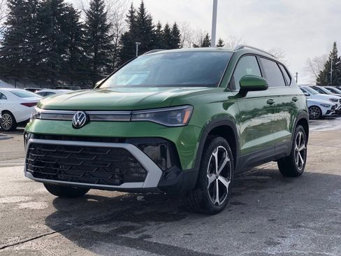 New 2026 Volkswagen Taos SEL image 3