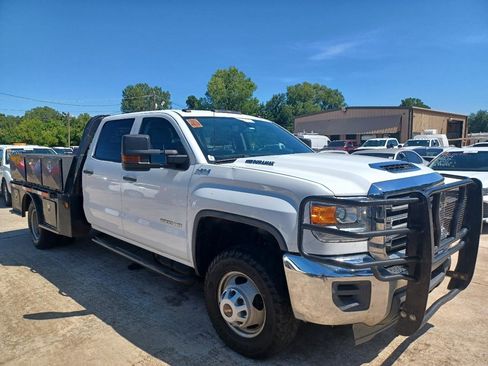 Used 2018 GMC Sierra 3500 4x4 Crew Cab w/ Sierra Convenience Package image 3