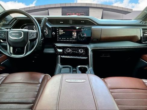 Certified 2024 GMC Sierra 3500 Denali Ultimate image 15