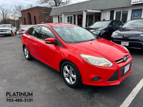 Used 2014 Ford Focus SE image 4