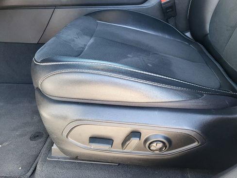 Used 2024 Jeep Grand Cherokee L Laredo image 17