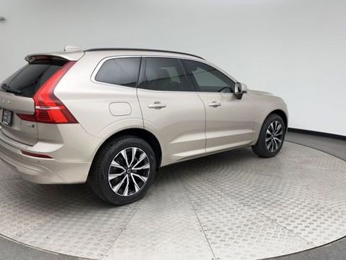 Certified 2023 Volvo XC60 B5 Core w/ Climate Package image 2