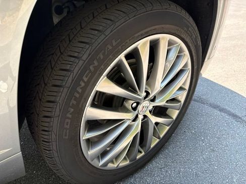 Used 2026 Buick Enclave Avenir w/ Super Cruise Package FWD image 33