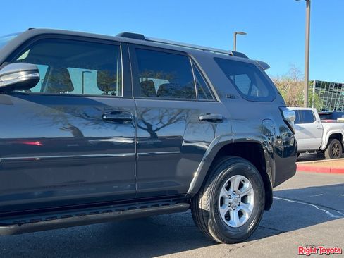 Certified 2024 Toyota 4Runner SR5 Premium w/ Moonroof Package AWD/4WD image 10