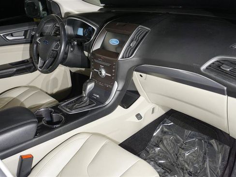 Used 2017 Ford Edge Titanium w/ Technology Package image 15