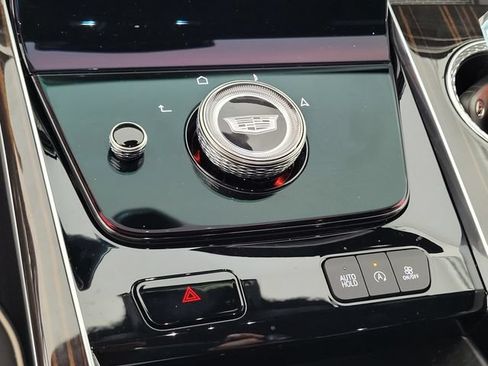 New 2026 Cadillac Escalade Luxury w/ Touring Package AWD/4WD image 12