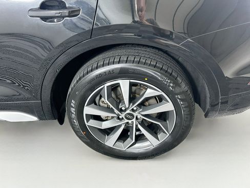 Used 2023 Audi Q5 2.0T Premium Plus w/ Premium Plus Package AWD/4WD image 11