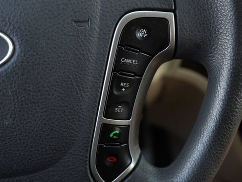Used 2010 Hyundai Santa Fe GLS FWD image 28