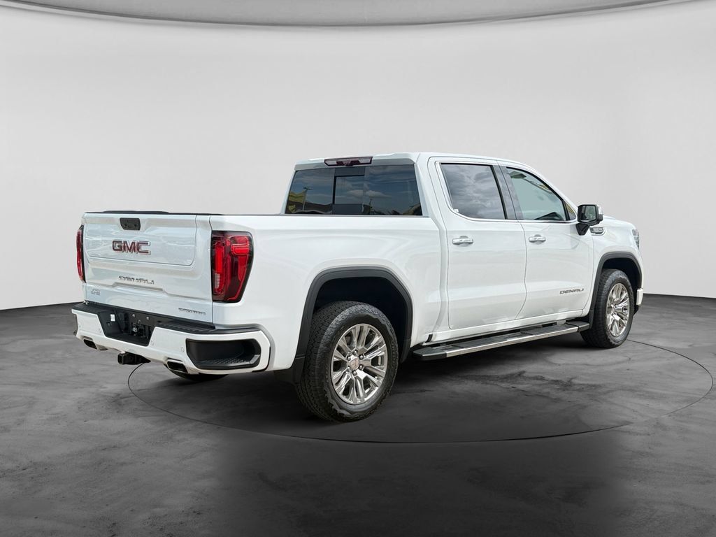 Used 2023 GMC Sierra 1500 Denali w/ Technology Package AWD/4WD image 8