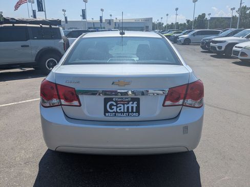 Used 2016 Chevrolet Cruze LS FWD image 8