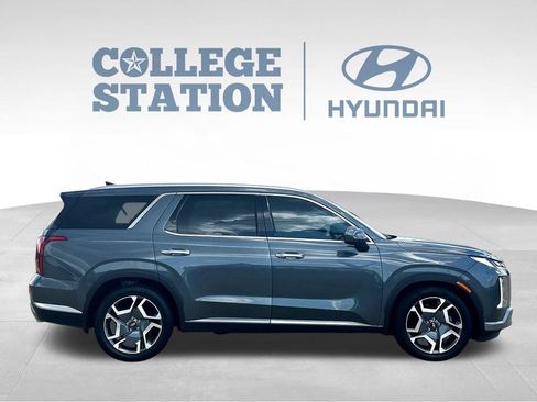 Used 2024 Hyundai Palisade Limited FWD image 11