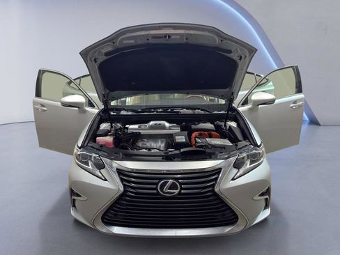 Used 2016 Lexus ES 300h image 8