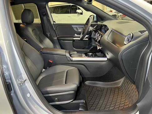 Used 2025 Mercedes-Benz GLA 250 4MATIC image 13