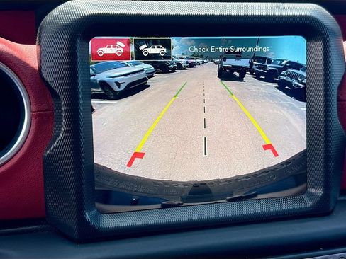 Used 2023 Jeep Wrangler Unlimited Rubicon 4xe AWD/4WD image 15