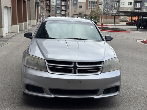Used 2014 Dodge Avenger SE w/ Rallye Appearance Group image 9