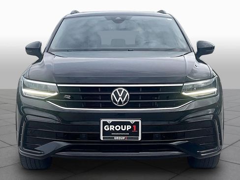 Used 2023 Volkswagen Tiguan SE R-Line FWD image 4