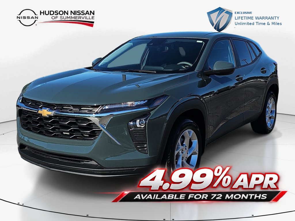 Used 2025 Chevrolet Trax LS w/ LS Convenience Package FWD image 12