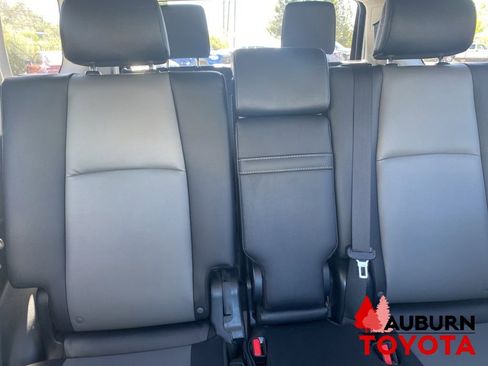 Used 2022 Toyota 4Runner SR5 Premium w/ Moonroof Package AWD/4WD image 25