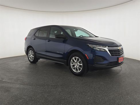 Used 2022 Chevrolet Equinox LS w/ LS Convenience Package image 1