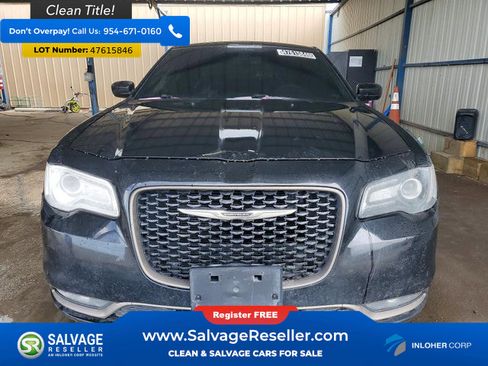 Used 2018 Chrysler 300 S w/ 300S Alloy Package image 7