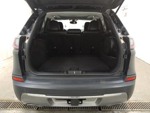 Used 2019 Jeep Cherokee Limited w/ Luxury Group image 29