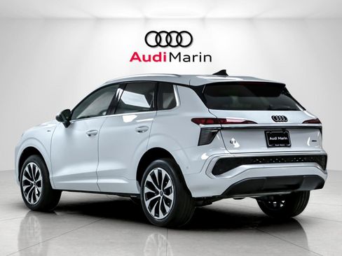 New 2026 Audi Q3 quattro 2.0T AWD/4WD image 3
