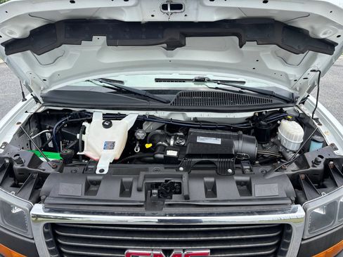 Used 2020 GMC Savana 2500 w/ Driver Convenience Package RWD image 37