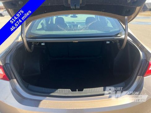 Used 2018 Chevrolet Malibu LT image 23