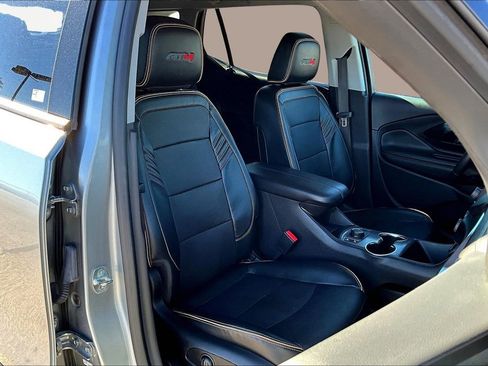 Used 2023 GMC Terrain AT4 image 7