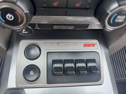 Used 2011 Ford F150 Raptor w/ Raptor Luxury Pkg image 31