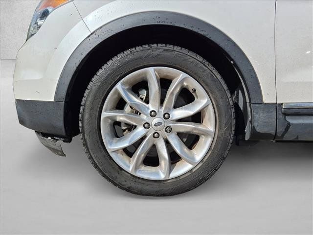 Used 2014 Ford Explorer Limited w/ Equipment Group 301A FWD image 9