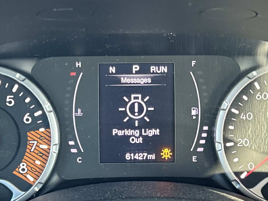 Used 2019 Jeep Renegade Altitude w/ Quick Order Package 2XM AWD/4WD image 13