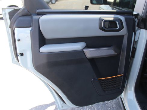 Used 2023 Ford Bronco Badlands w/ Sasquatch Package AWD/4WD image 20