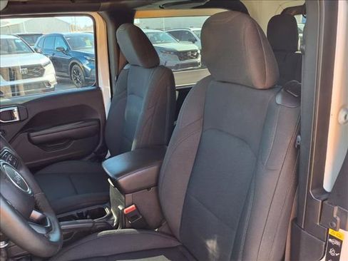 Used 2021 Jeep Wrangler Sport image 13