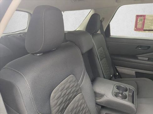 Used 2025 Nissan Pathfinder SV AWD/4WD image 20