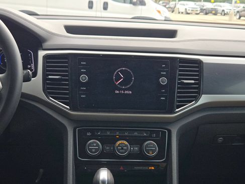 Used 2022 Volkswagen Atlas Cross Sport SE AWD/4WD image 16