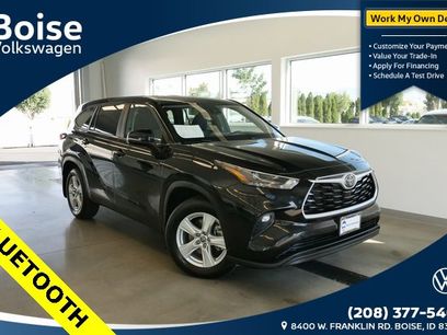 Used 2023 Toyota Highlander LE