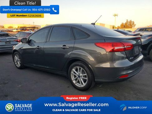 Used 2017 Ford Focus SE FWD image 3