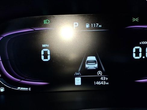 Used 2023 Kia Soul LX image 24