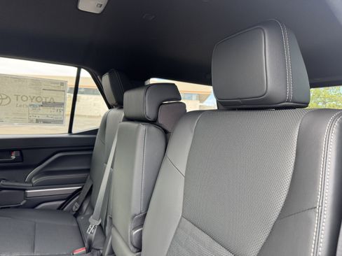 New 2025 Toyota 4Runner TRD Off-Road Premium image 16