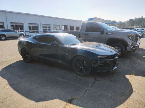 Used 2019 Chevrolet Camaro SS image 3