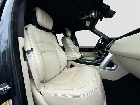 Used 2022 Land Rover Range Rover P525 Westminster Edition image 32