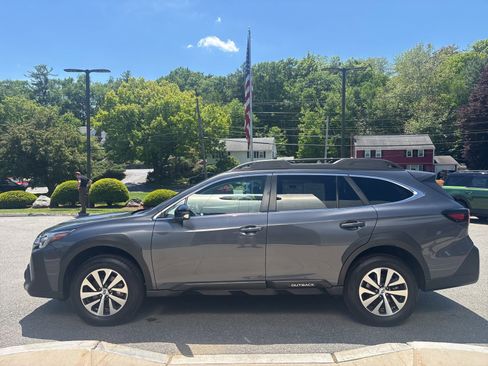 Used 2024 Subaru Outback Premium AWD/4WD image 60