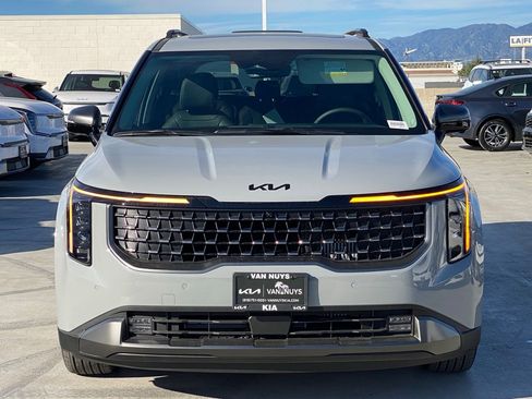 New 2026 Kia Carnival SX image 9