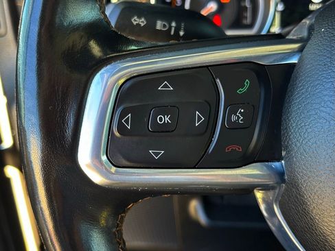 Used 2021 Jeep Gladiator Overland image 15