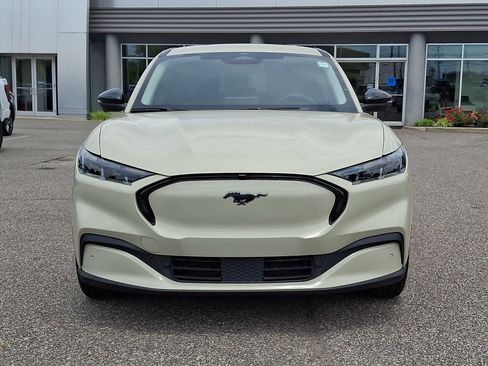 Certified 2025 Ford Mustang Mach-E Premium AWD/4WD image 3