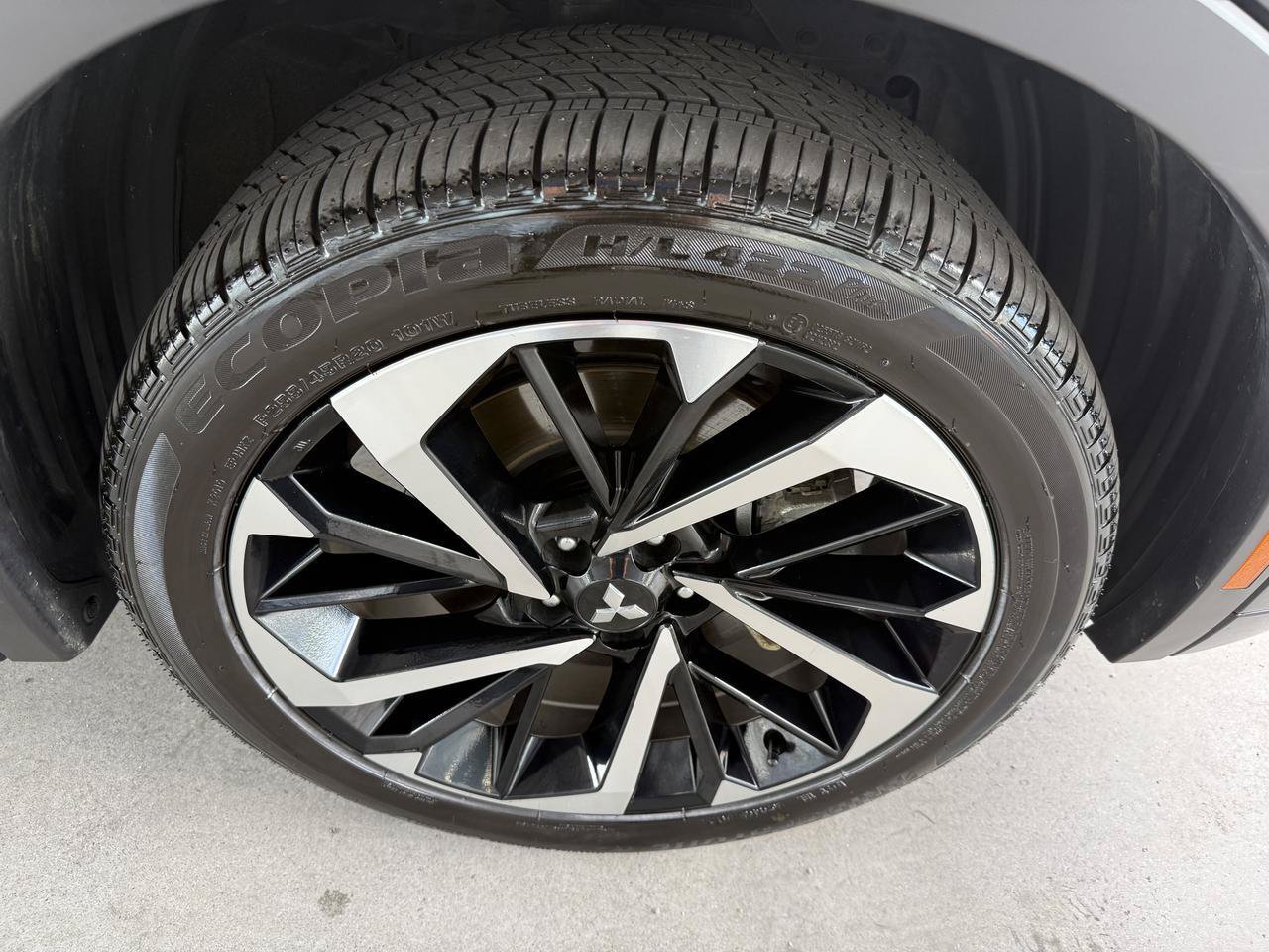 Used 2025 Mitsubishi Outlander SEL AWD/4WD image 50