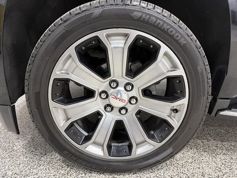 Used 2018 GMC Yukon Denali w/ Open Road Package image 25